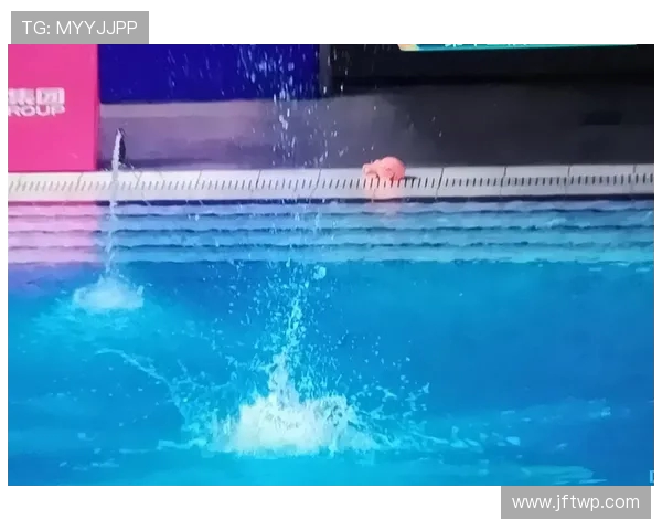 跳水运动的魅力与挑战:探索技巧、训练与赛事背后的故事与精神 跳水运动的魅力与挑战:探索技巧、训练与赛事背后的故事与精神