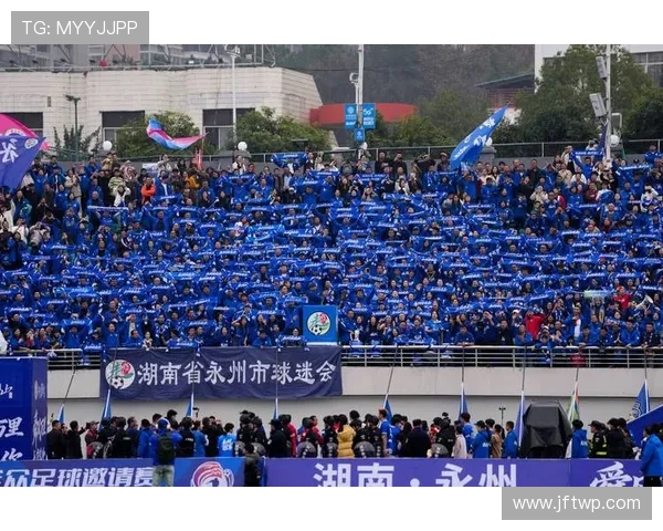 湘超足球赛激战正酣本土球员争夺冠军荣誉足球发展新机遇开启 湘超足球赛激战正酣本土球员争夺冠军荣誉足球发展新机遇开启